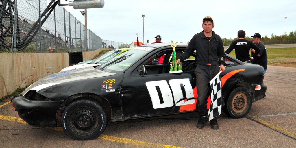 Mini Stock champion JR Lawson (photo by Ken MacIsaac)